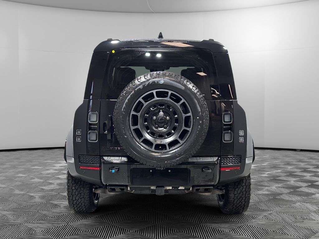 2026 Land Rover Defender OCTA Black - Photo 4