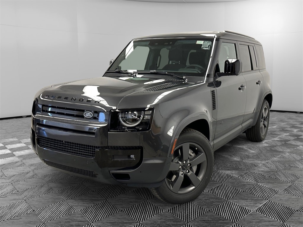 2026 Land Rover Defender S's photo