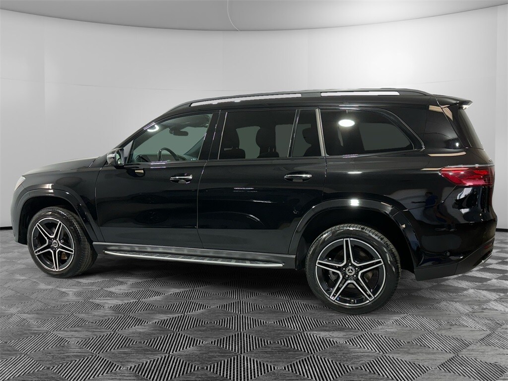 2024 Mercedes Benz GLS 450 photo 2