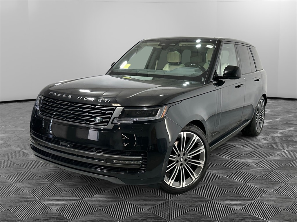 2025 Land Rover Range Rover SE's photo
