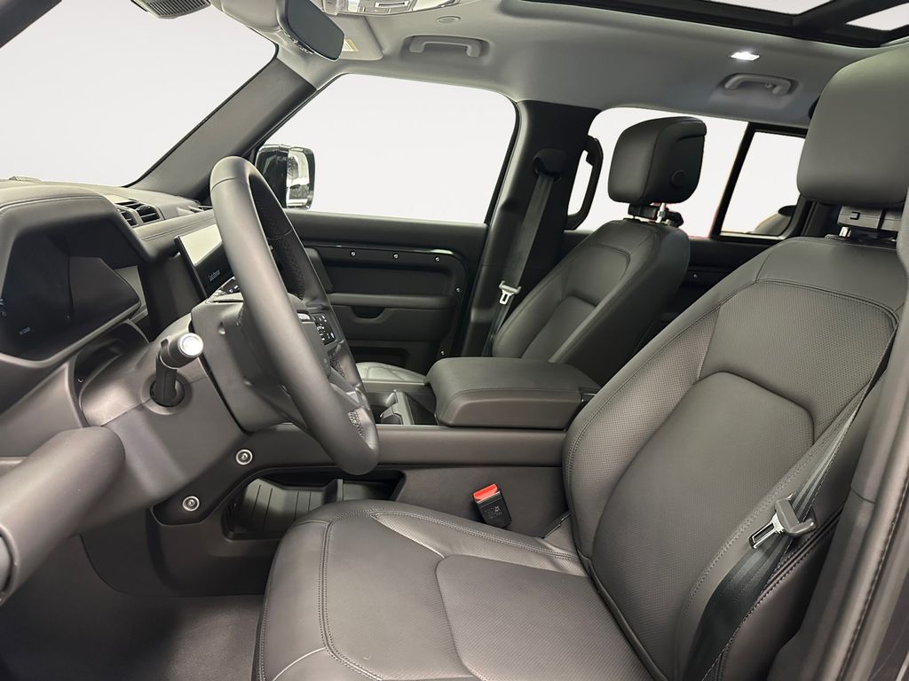 2026 Land Rover Defender X-Dynamic SE - Photo 9