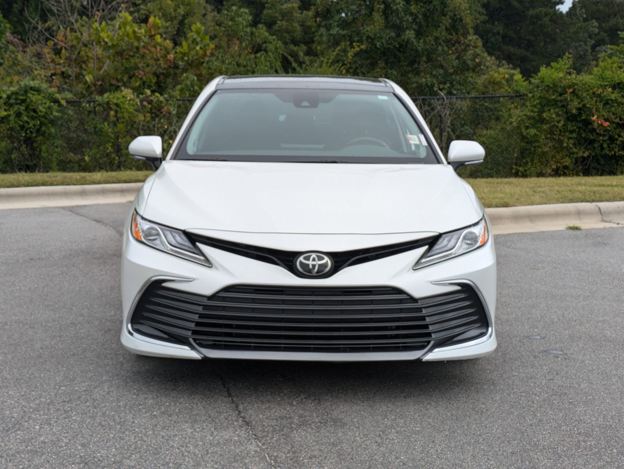 2024 Toyota Camry XLE V6 photo 2