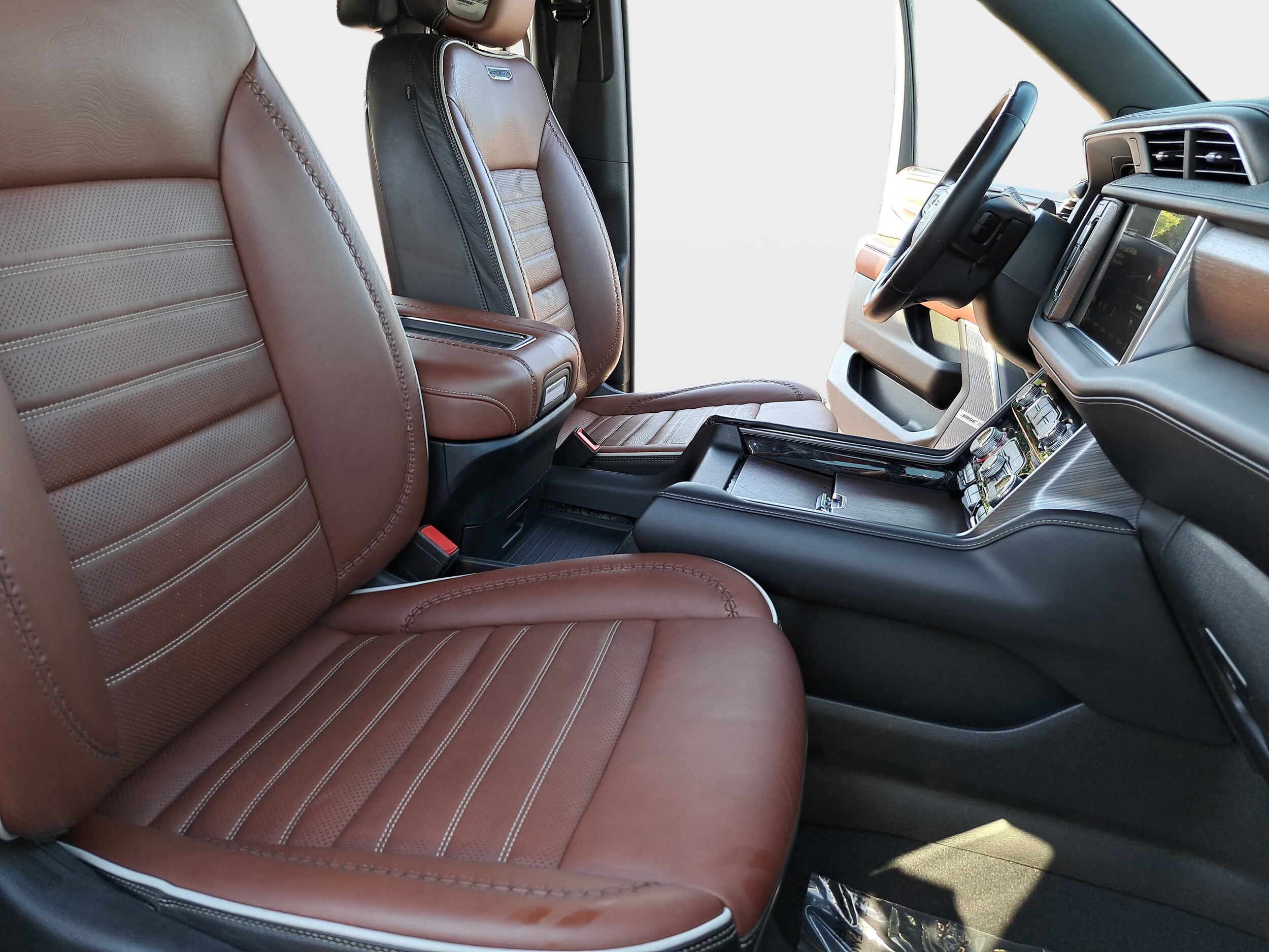 2023 GMC Yukon Denali Ultimate - Photo 10
