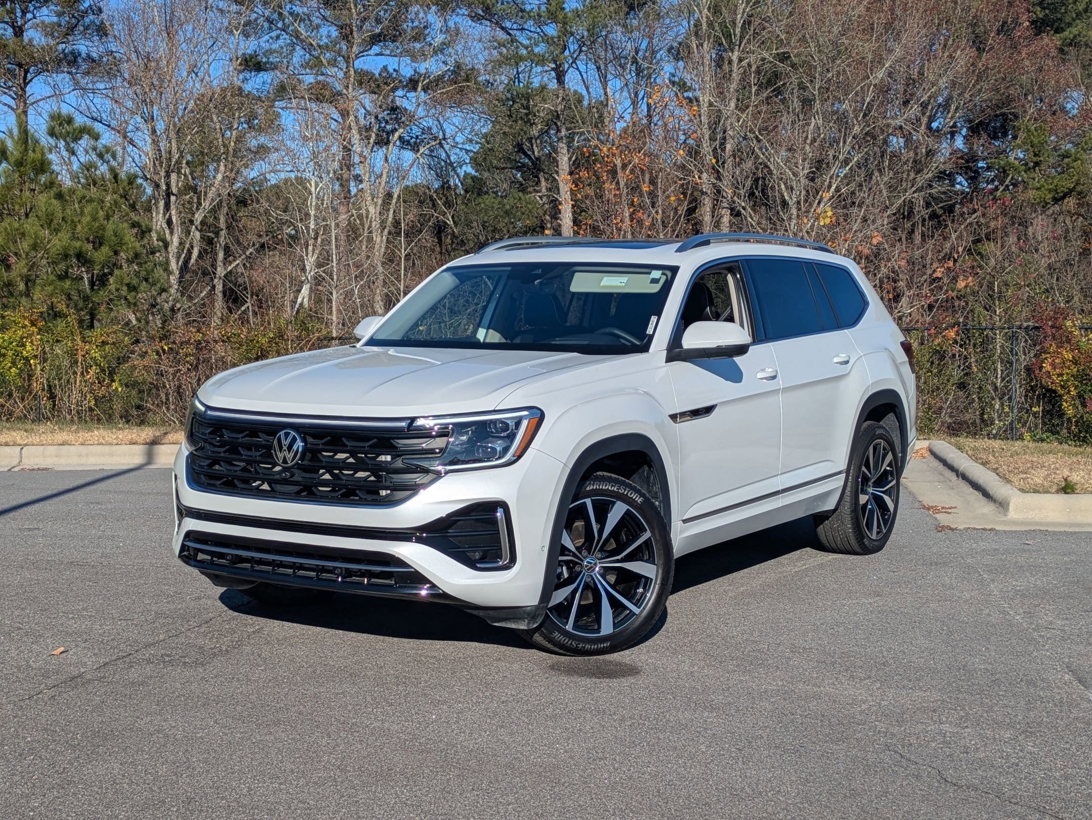 2024 Volkswagen Atlas SEL Premium R-Line's photo