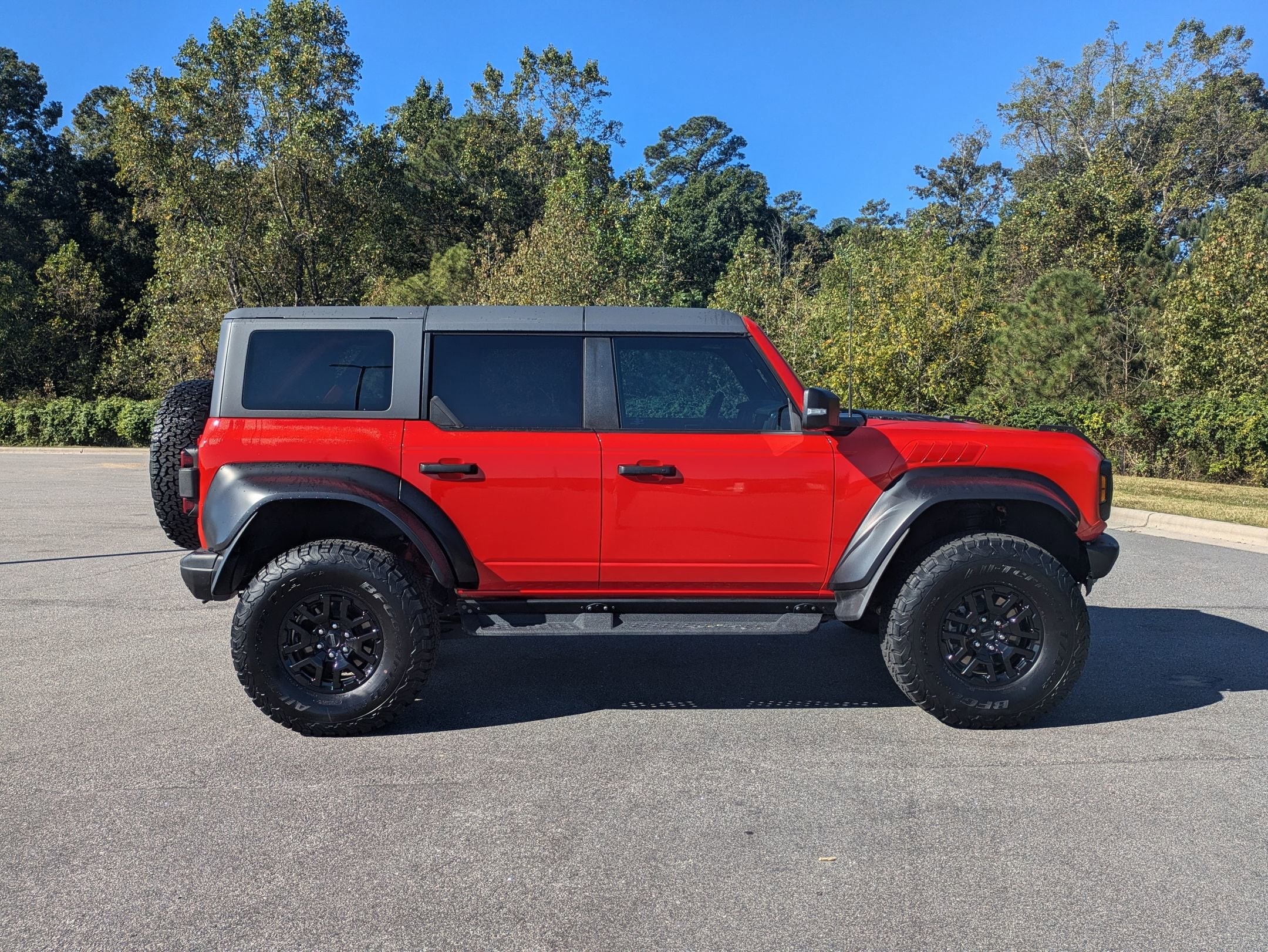 2023 Ford Bronco Raptor photo 4