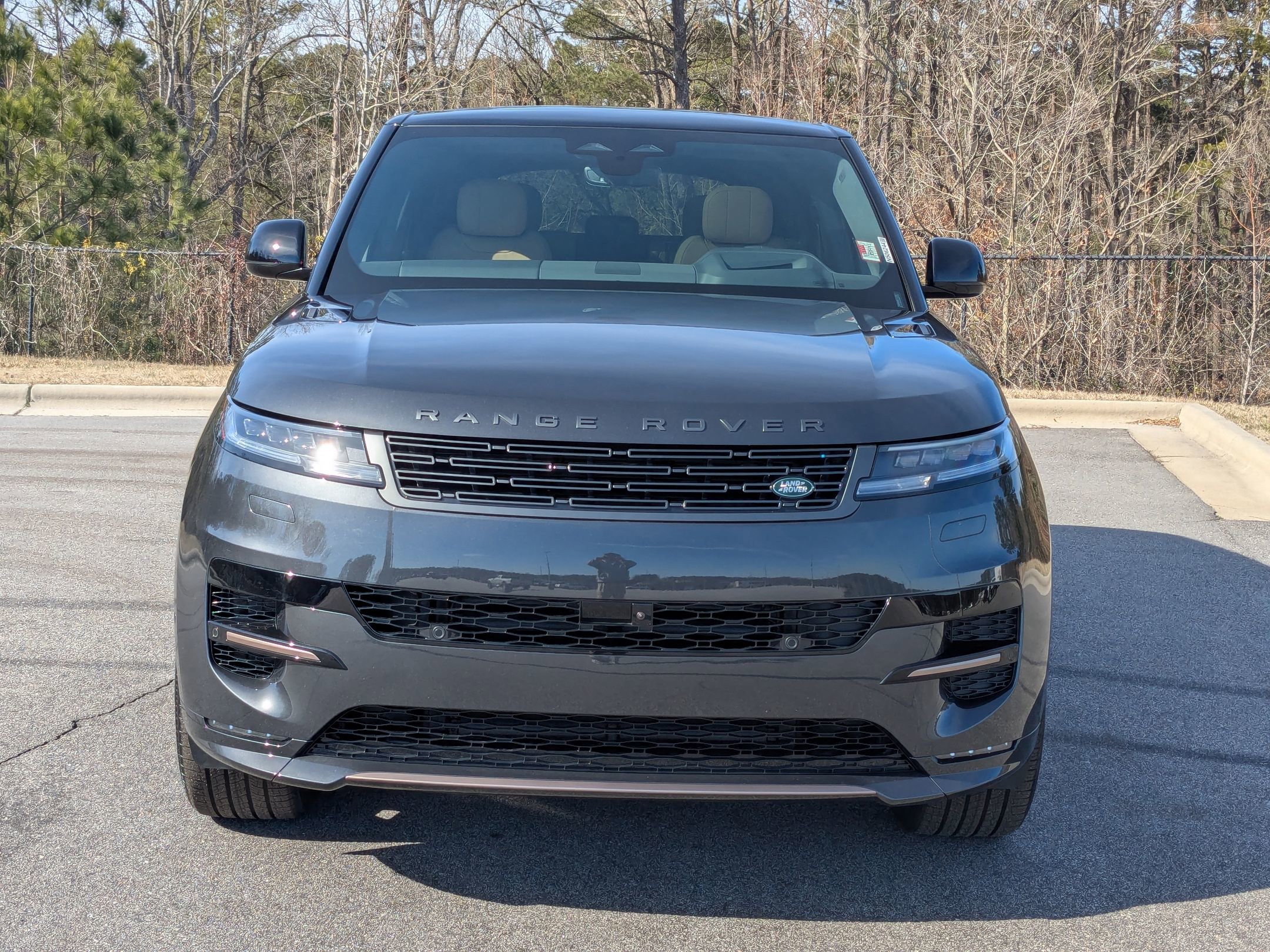 2025 Land Rover Range Rover Sport SE photo 2