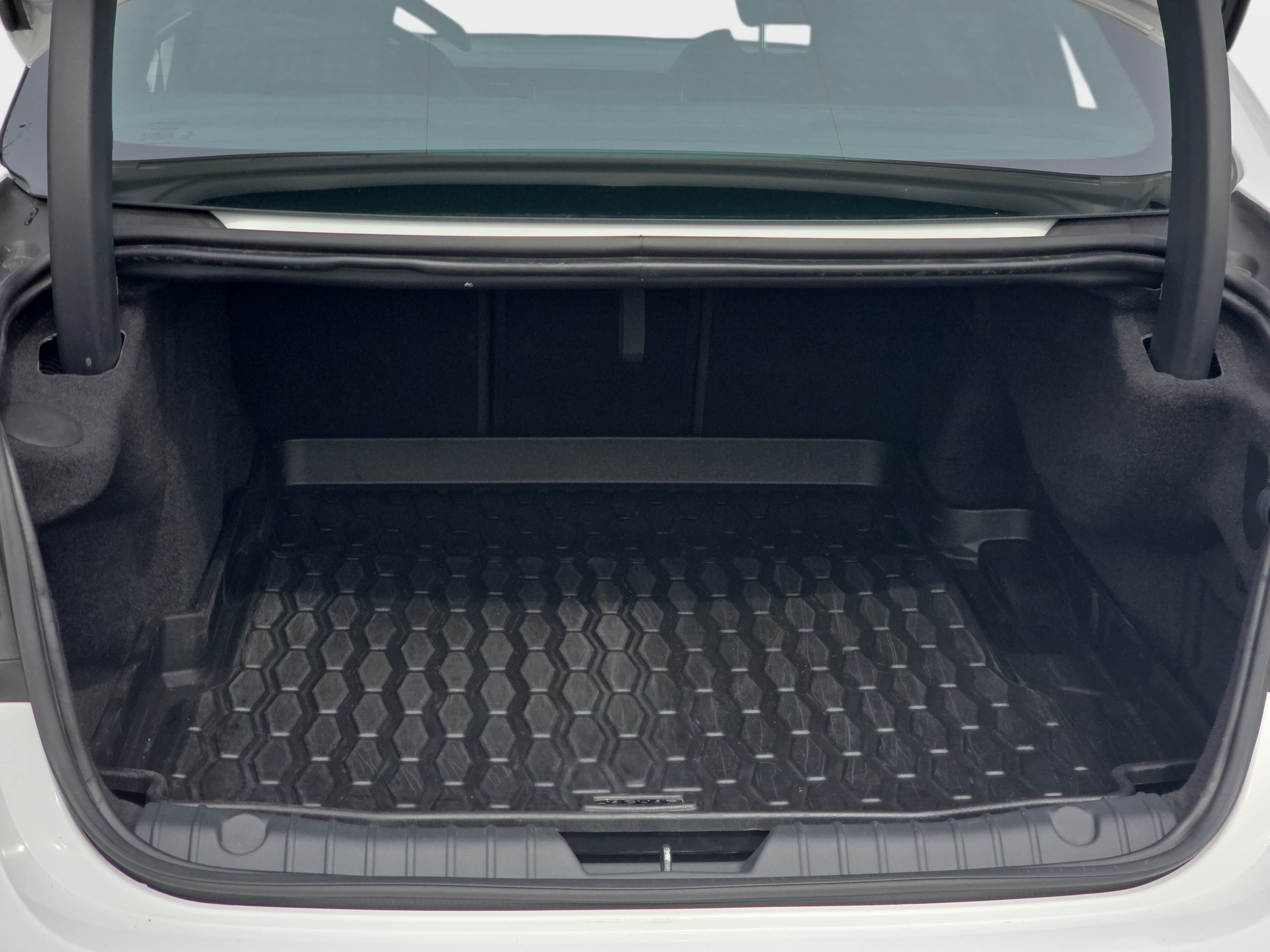 2023 Jaguar XF R-Dynamic SE - Photo 12