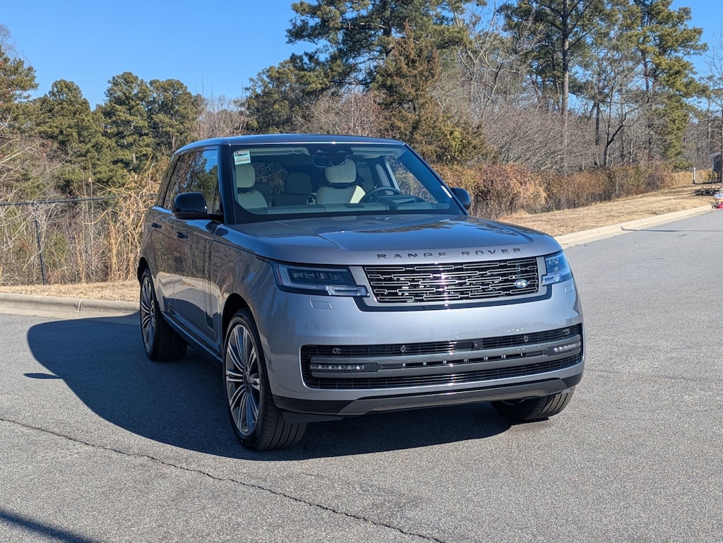New 2026 Land Rover Range Rover SE SUV