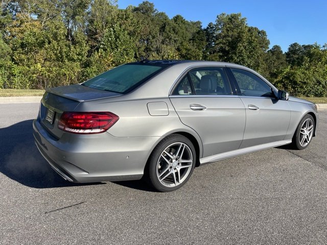 2015 Mercedes Benz E 400 Sedan photo 2