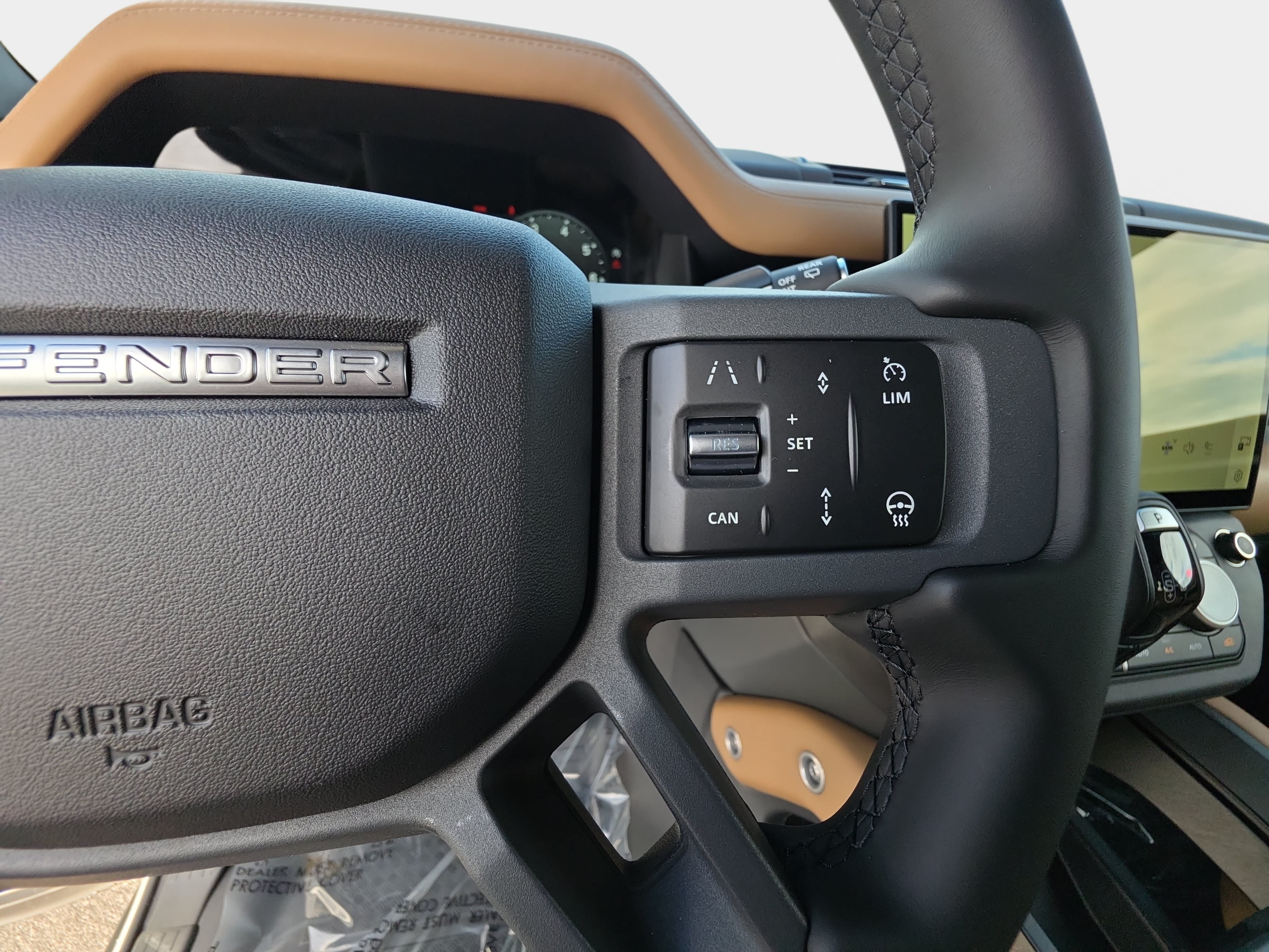 2026 Land Rover Defender X-Dynamic SE - Photo 18