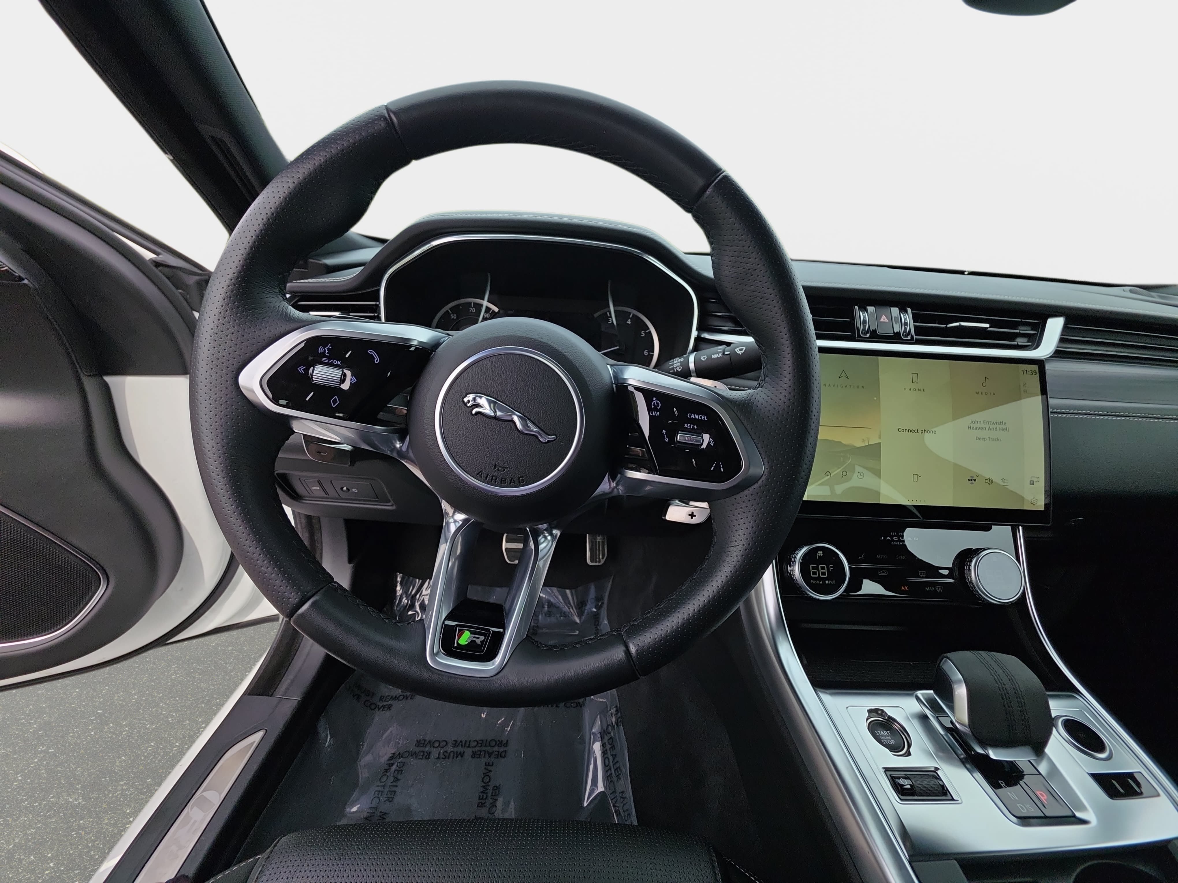 2023 Jaguar XF R-Dynamic SE - Photo 15