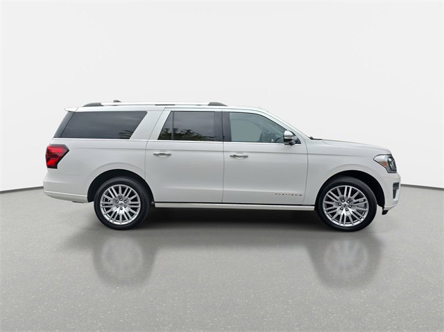 2024 Ford Expedition MAX Platinum photo 4