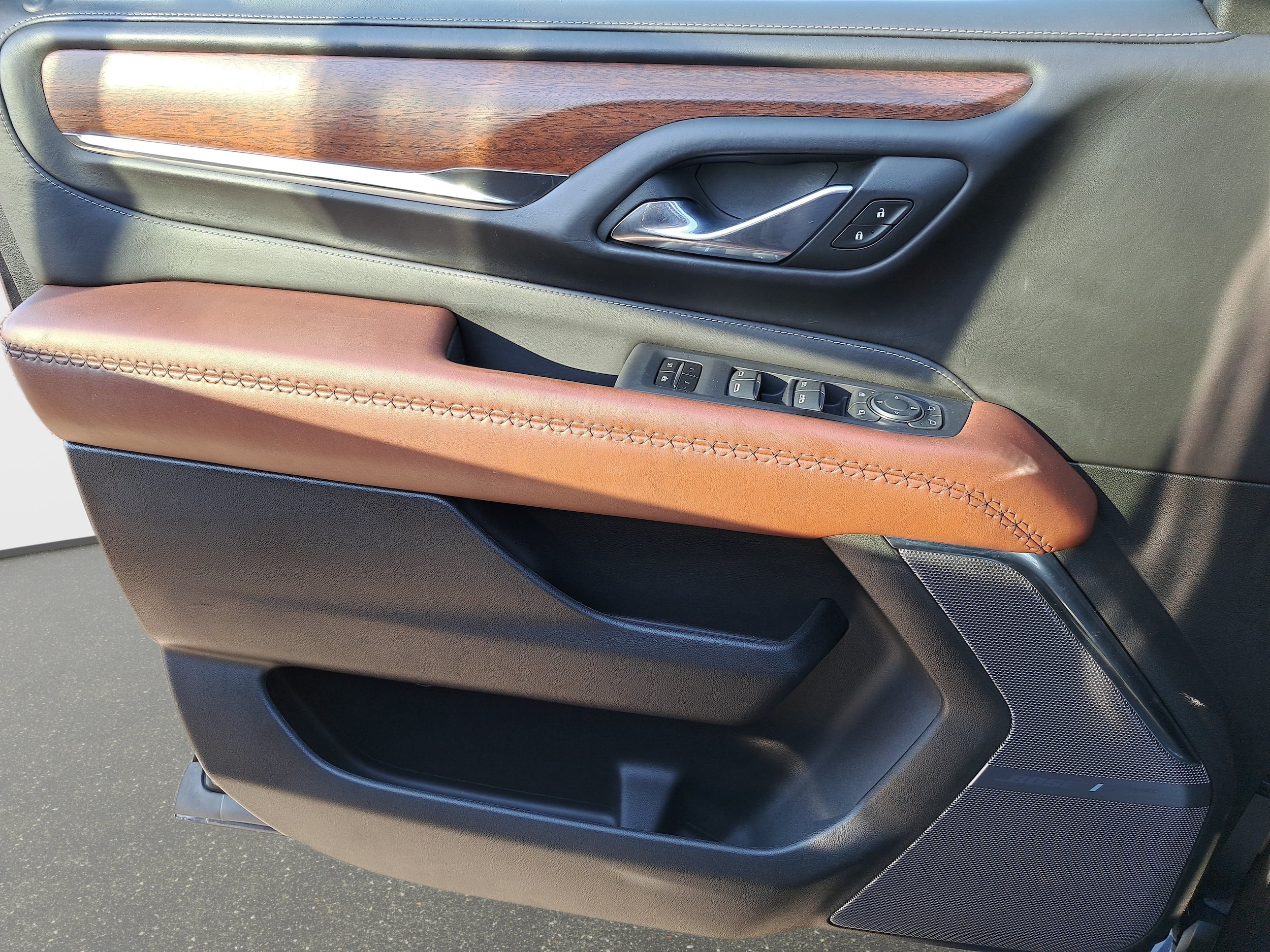 2023 GMC Yukon Denali Ultimate - Photo 28