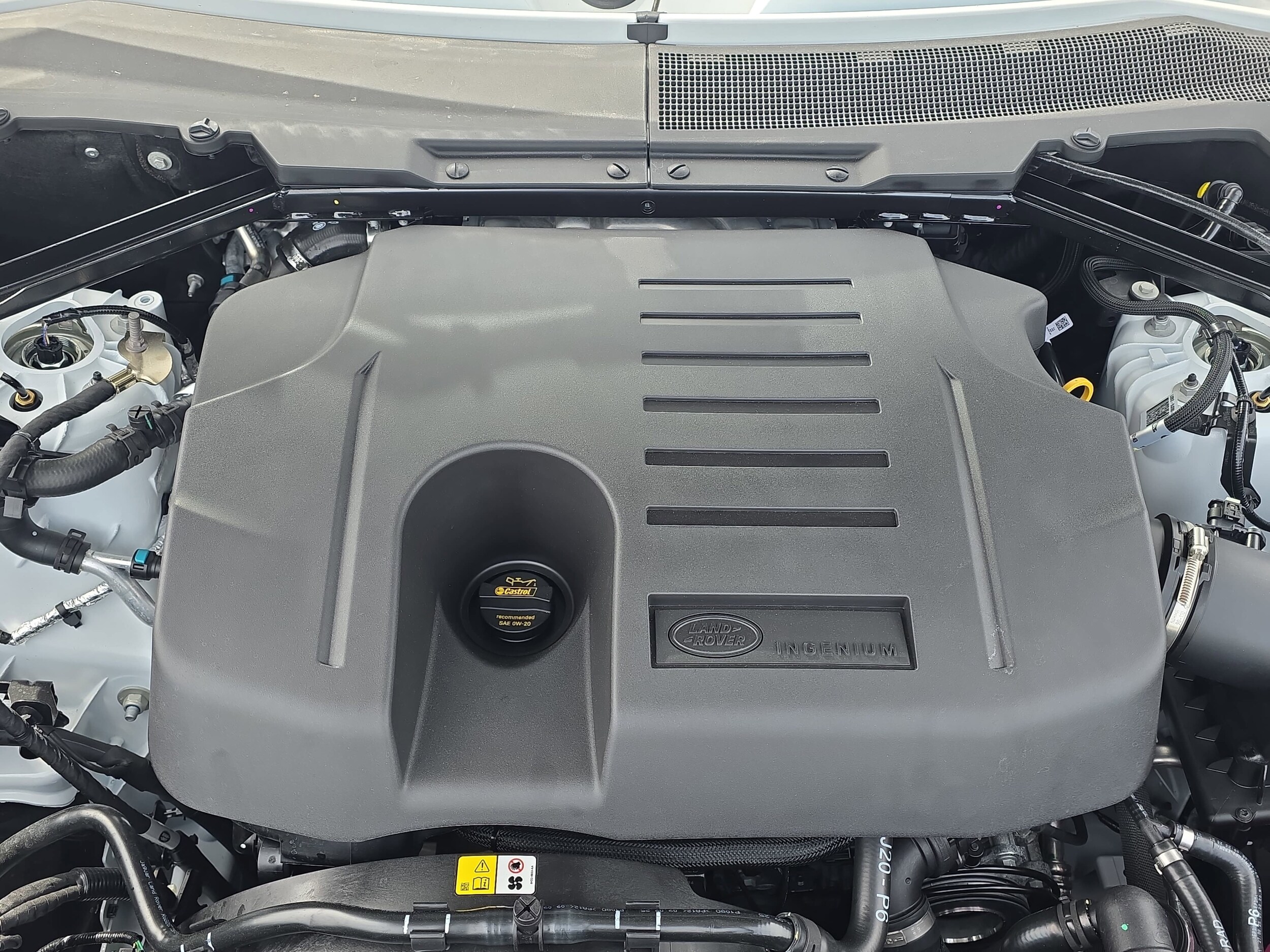 2026 Land Rover Defender X-Dynamic SE - Photo 32
