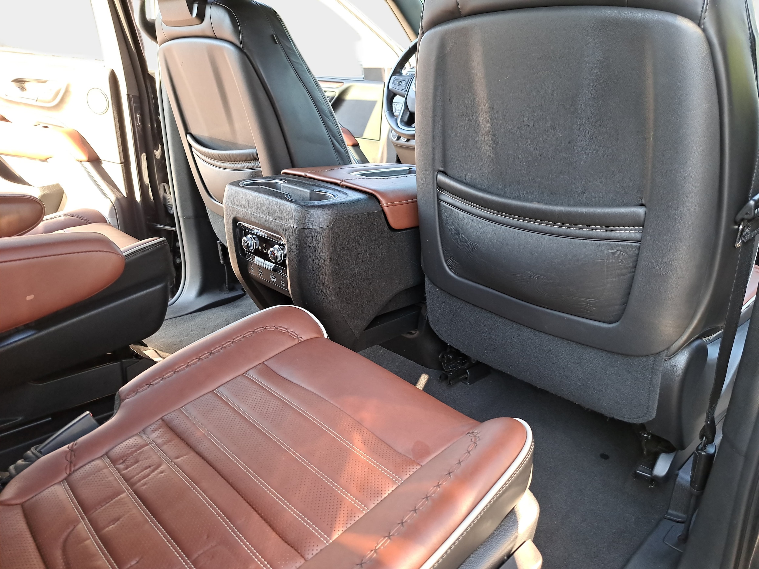 2023 GMC Yukon Denali Ultimate - Photo 11