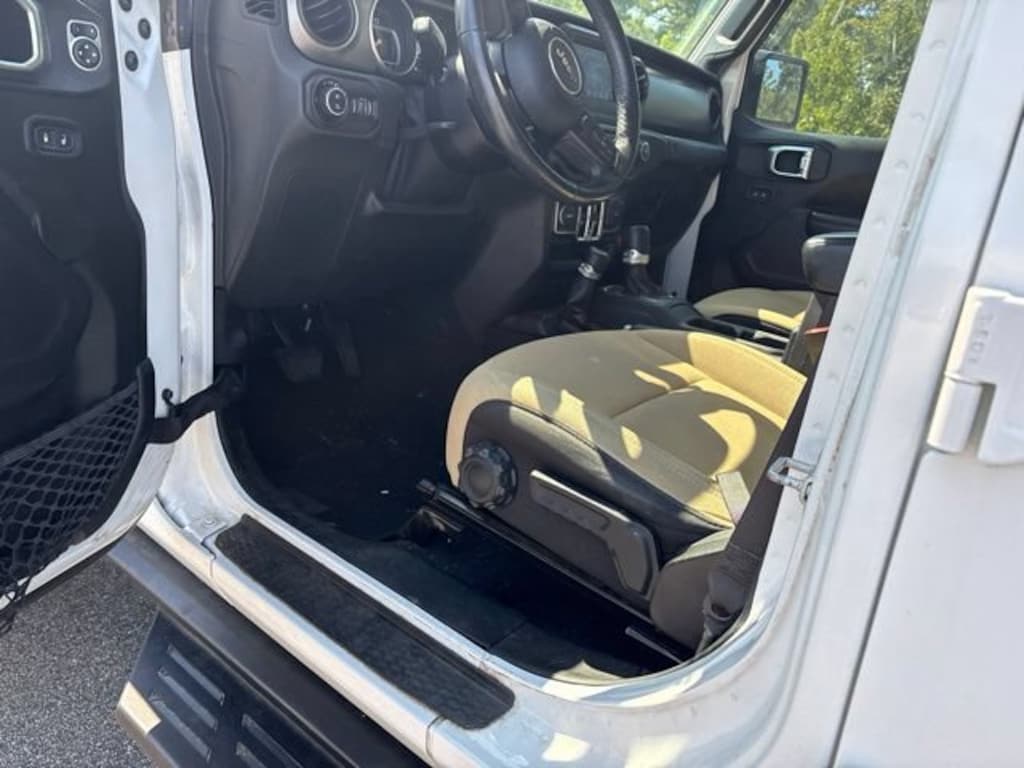Used 2020 Jeep Gladiator Sport S Truck Crew Cab
