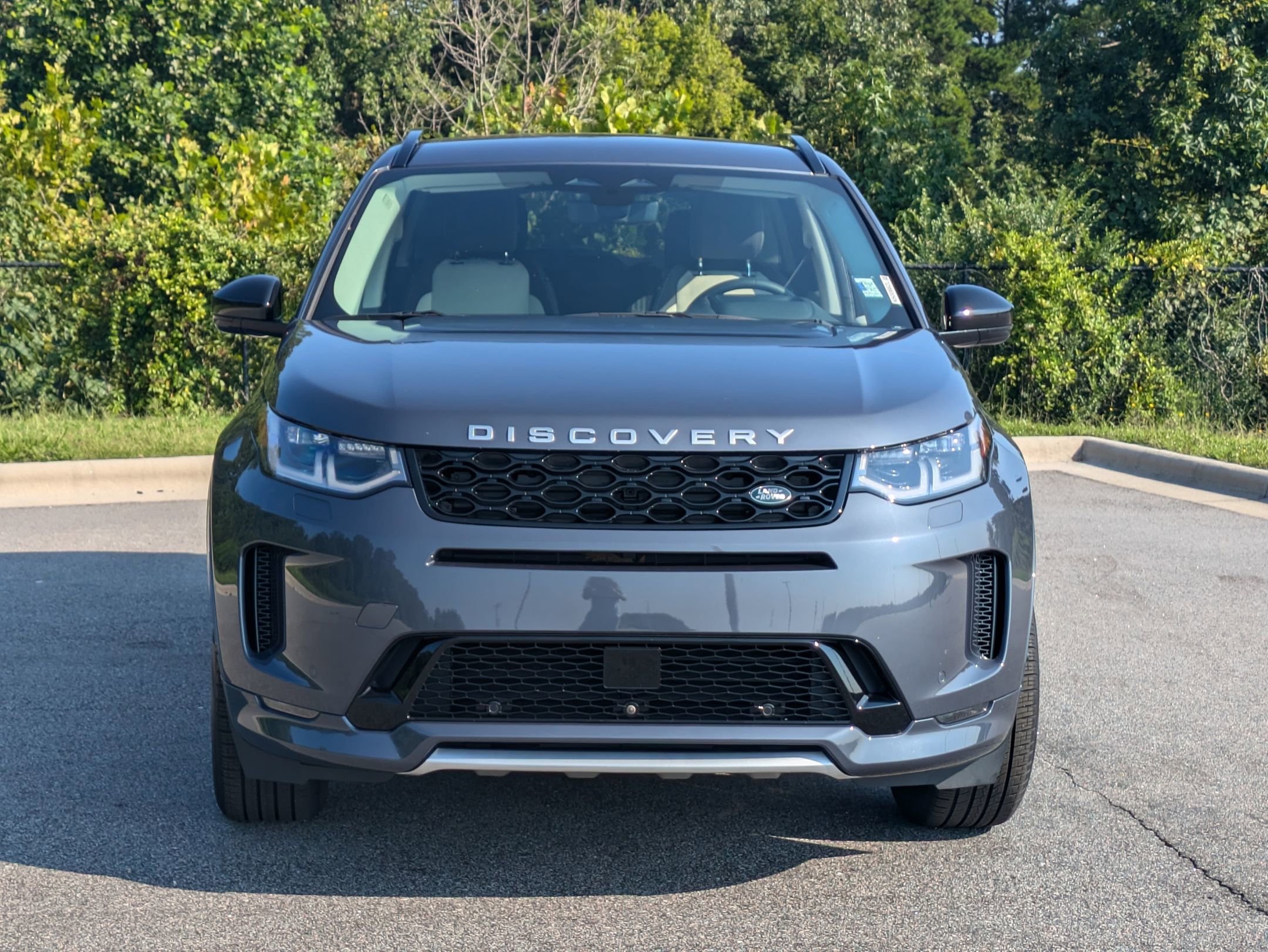 2025 Land Rover Discovery Sport S photo 2