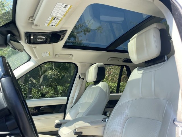 2018 Land Rover Range Rover SuperCharged photo 3
