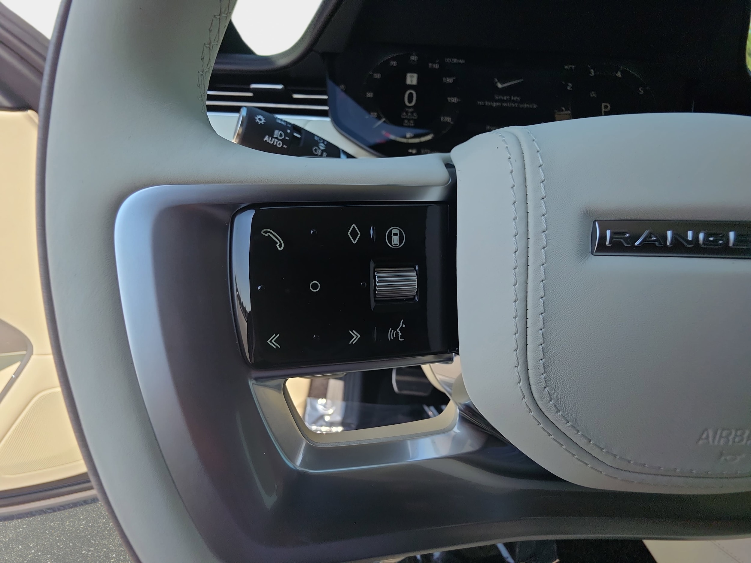 2026 Land Rover Range Rover SE - Photo 19