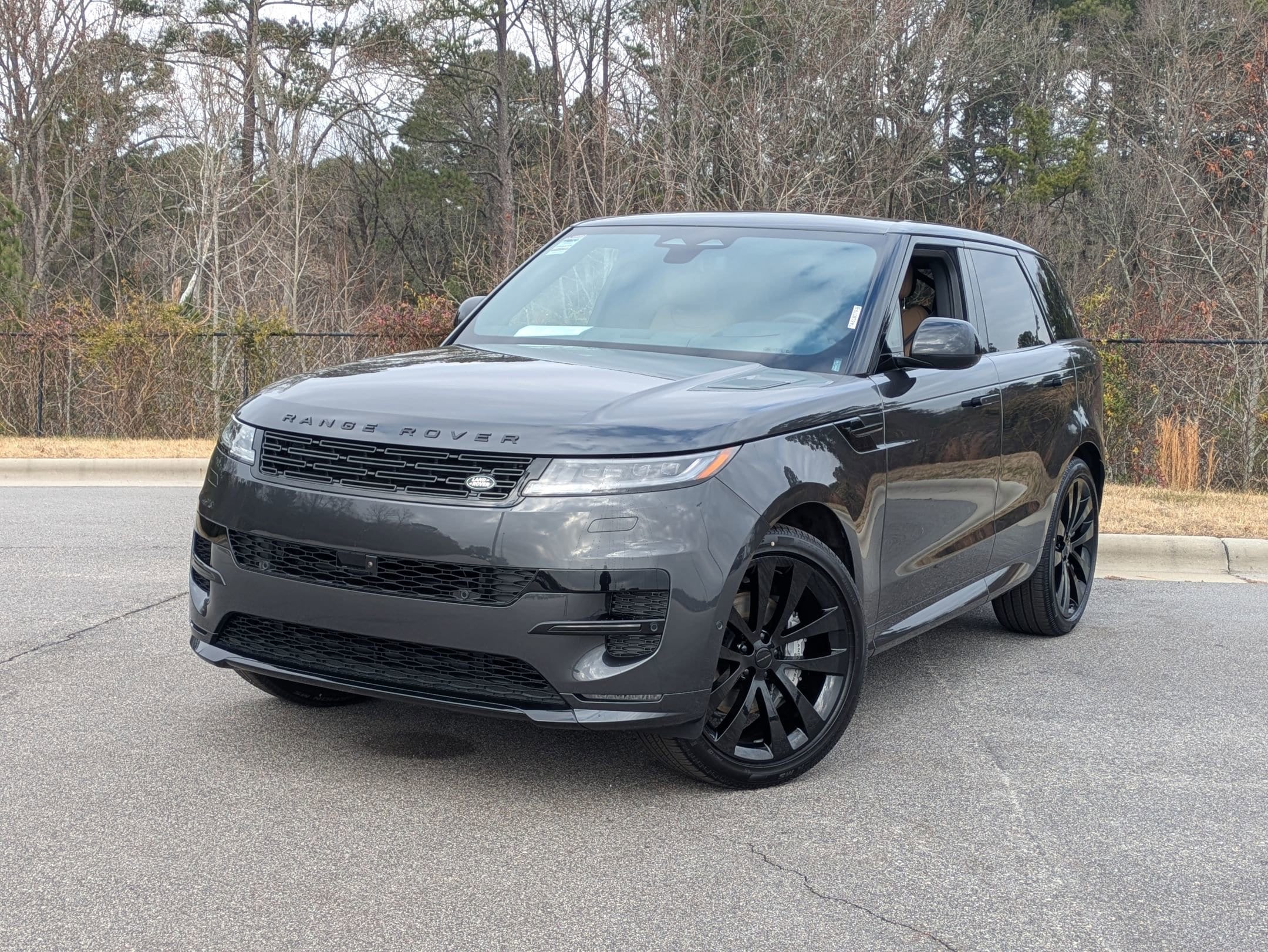 2026 Land Rover Range Rover Sport Dynamic SE's photo