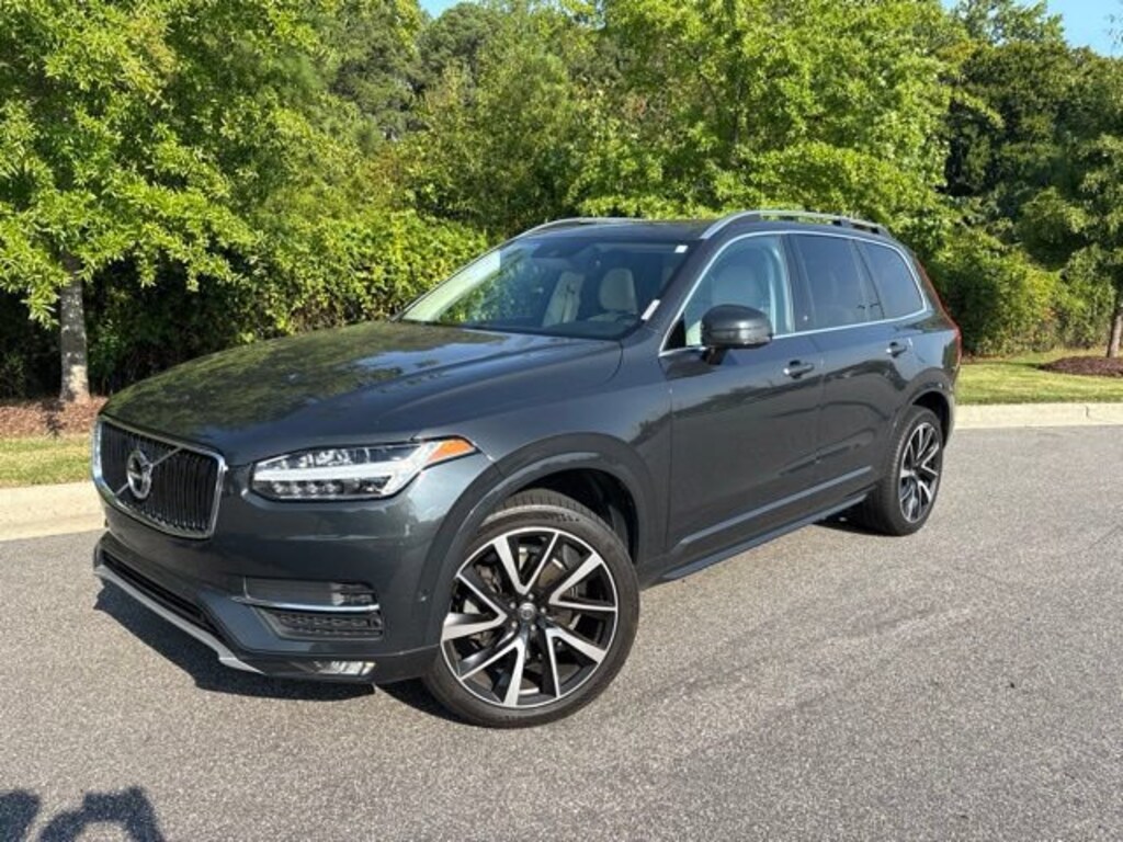 Used 2017 Volvo XC90 Momentum SUV