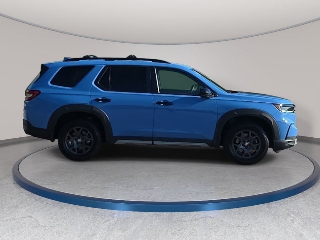 Used 2023 Honda Pilot TrailSport SUV