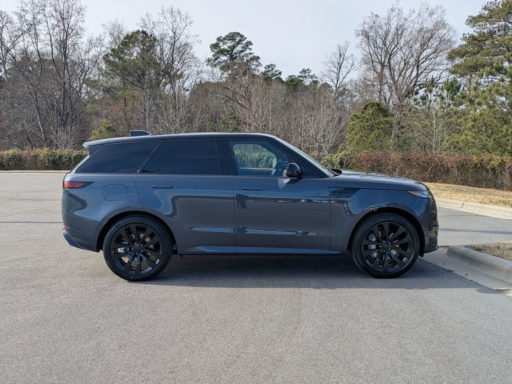 New 2026 Land Rover Range Rover Sport Dynamic SE SUV