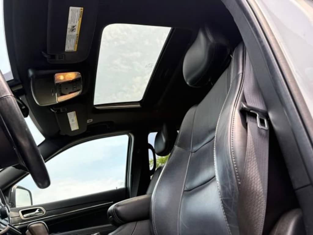 Used 2017 Jeep Grand Cherokee Limited SUV