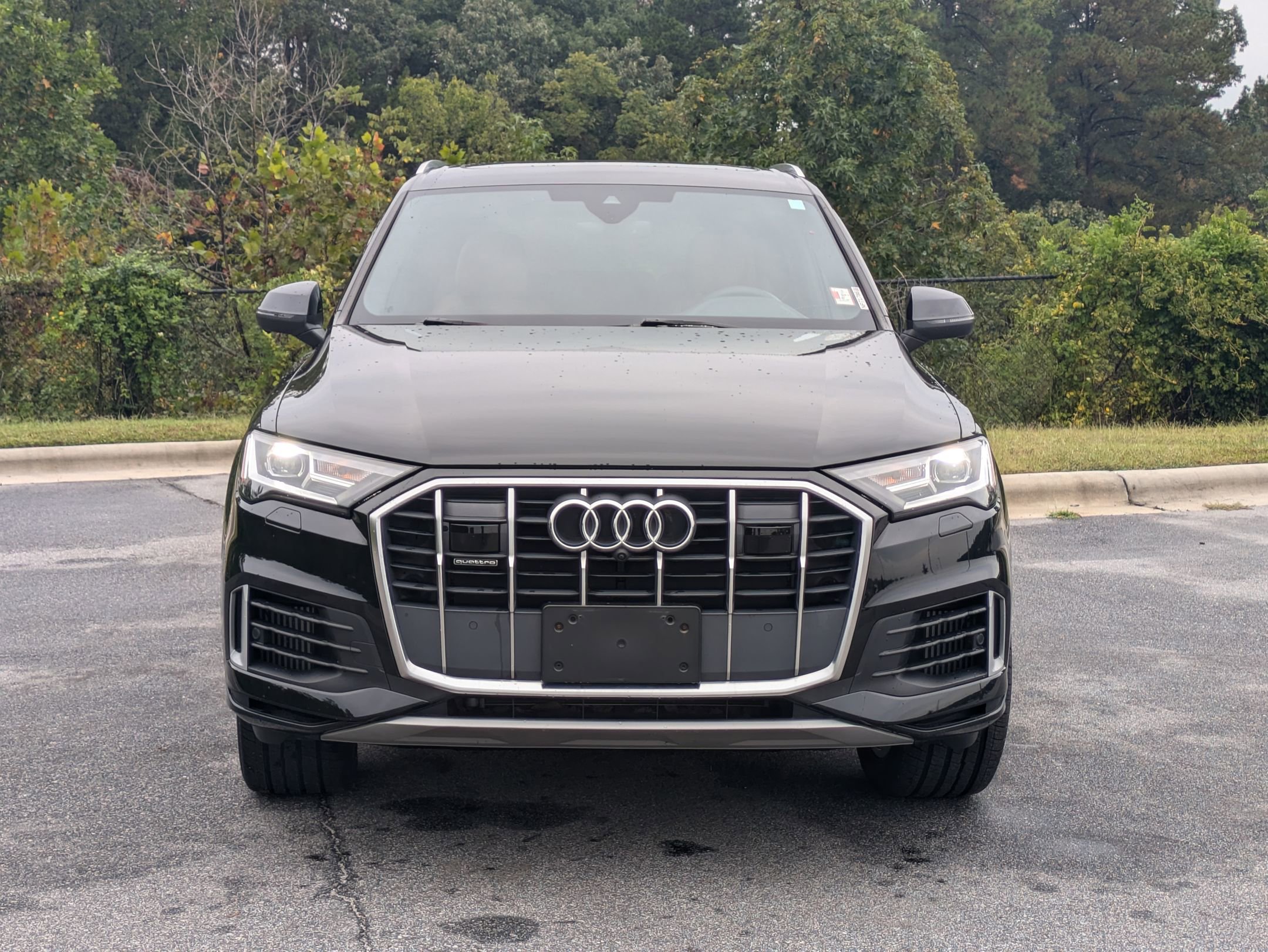 2022 Audi Q7 55 Premium Plus photo 2