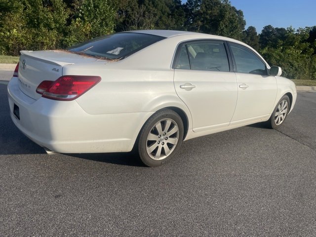 2005 Toyota Avalon XLS photo 2