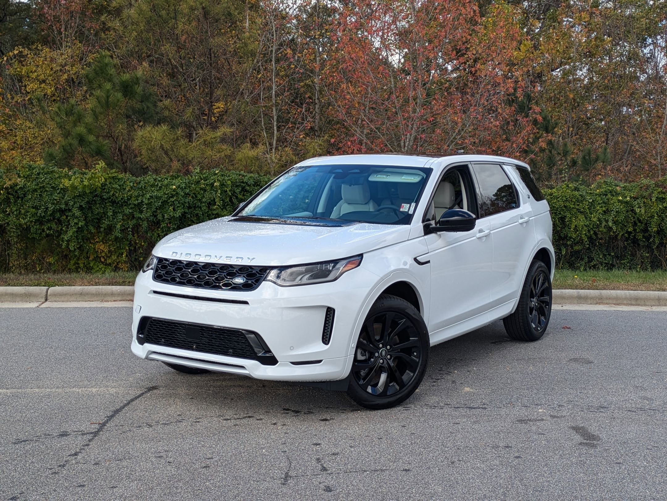 2025 Land Rover Discovery Sport S