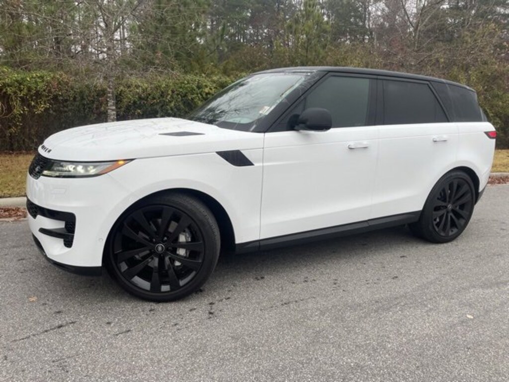 Used 2025 Land Rover Range Rover Sport SE SUV