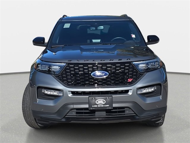 2023 Ford Explorer ST photo 2