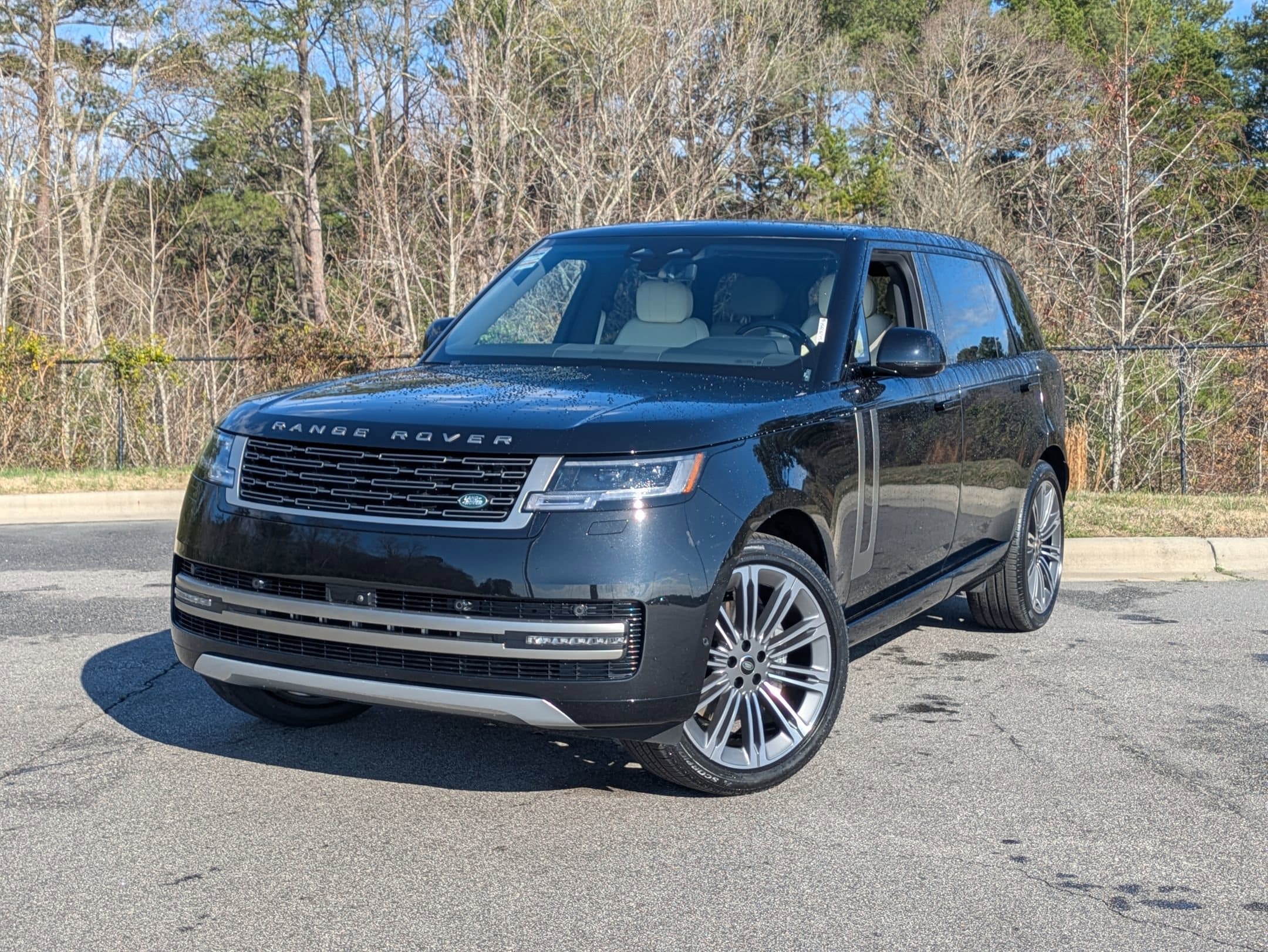 2025 Land Rover Range Rover SE