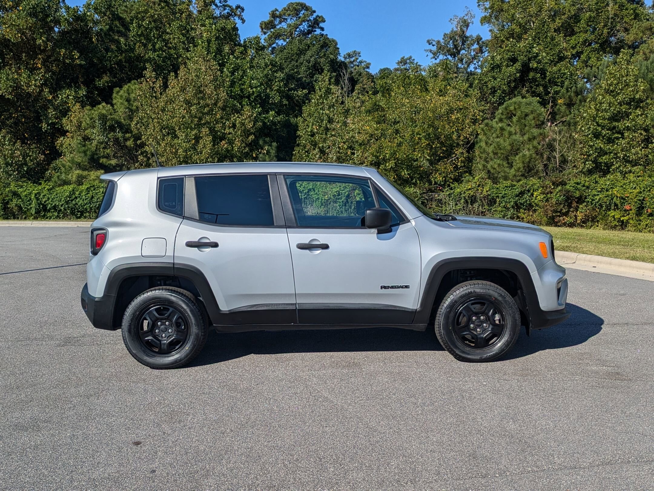 2020 Jeep Renegade Sport photo 4