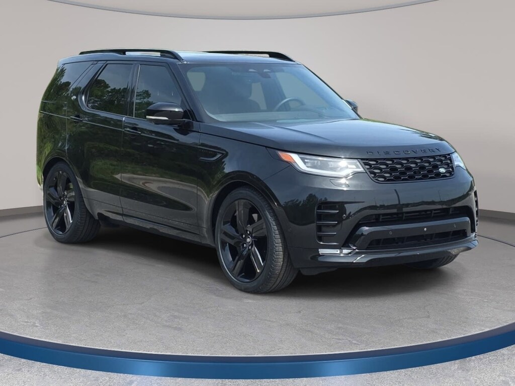 Certified 2025 Land Rover Discovery Dynamic SE SUV