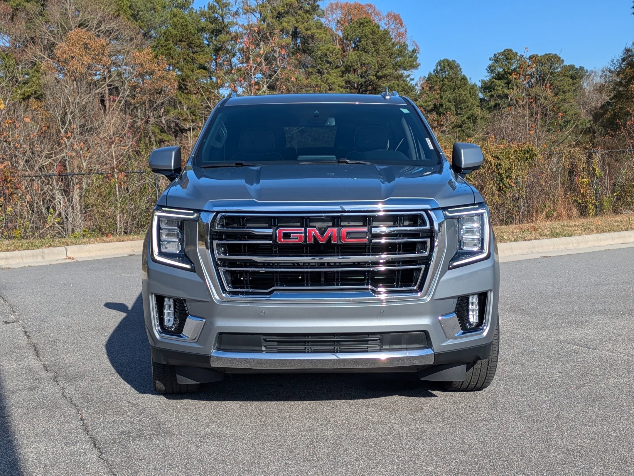 2023 Gmc Yukon SLT photo 2
