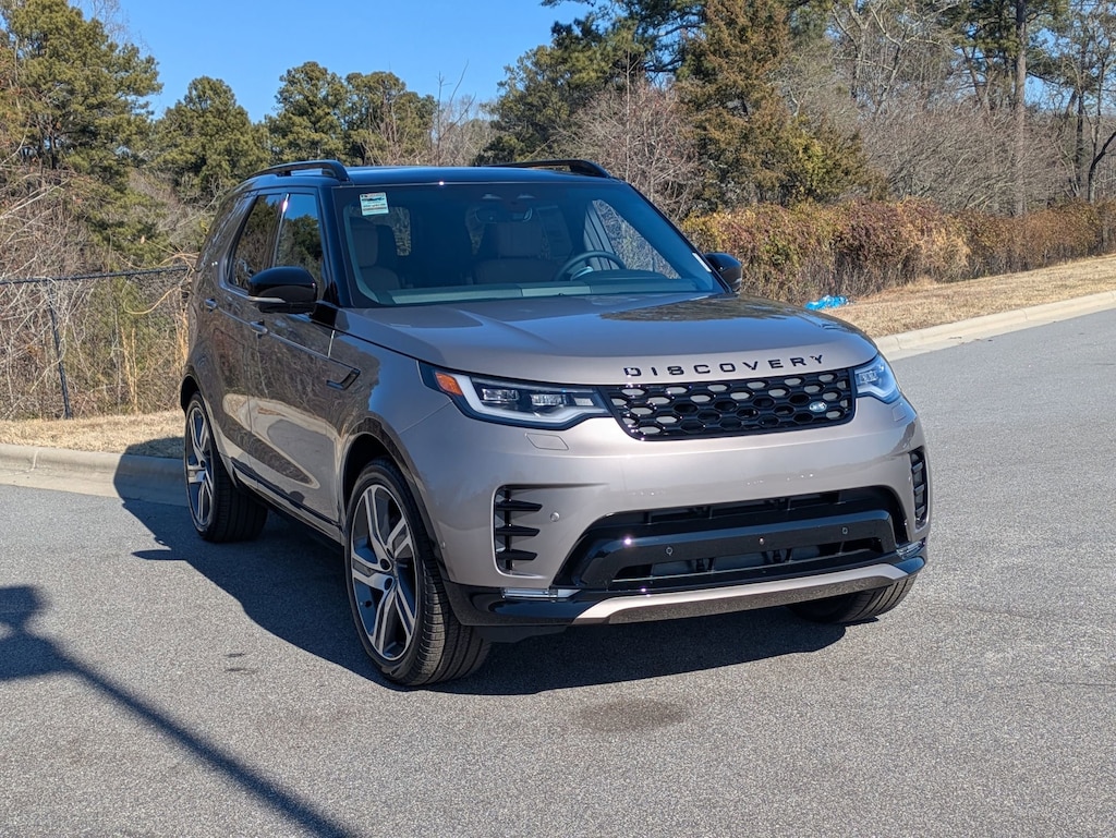New 2026 Land Rover Discovery Dynamic SE SUV