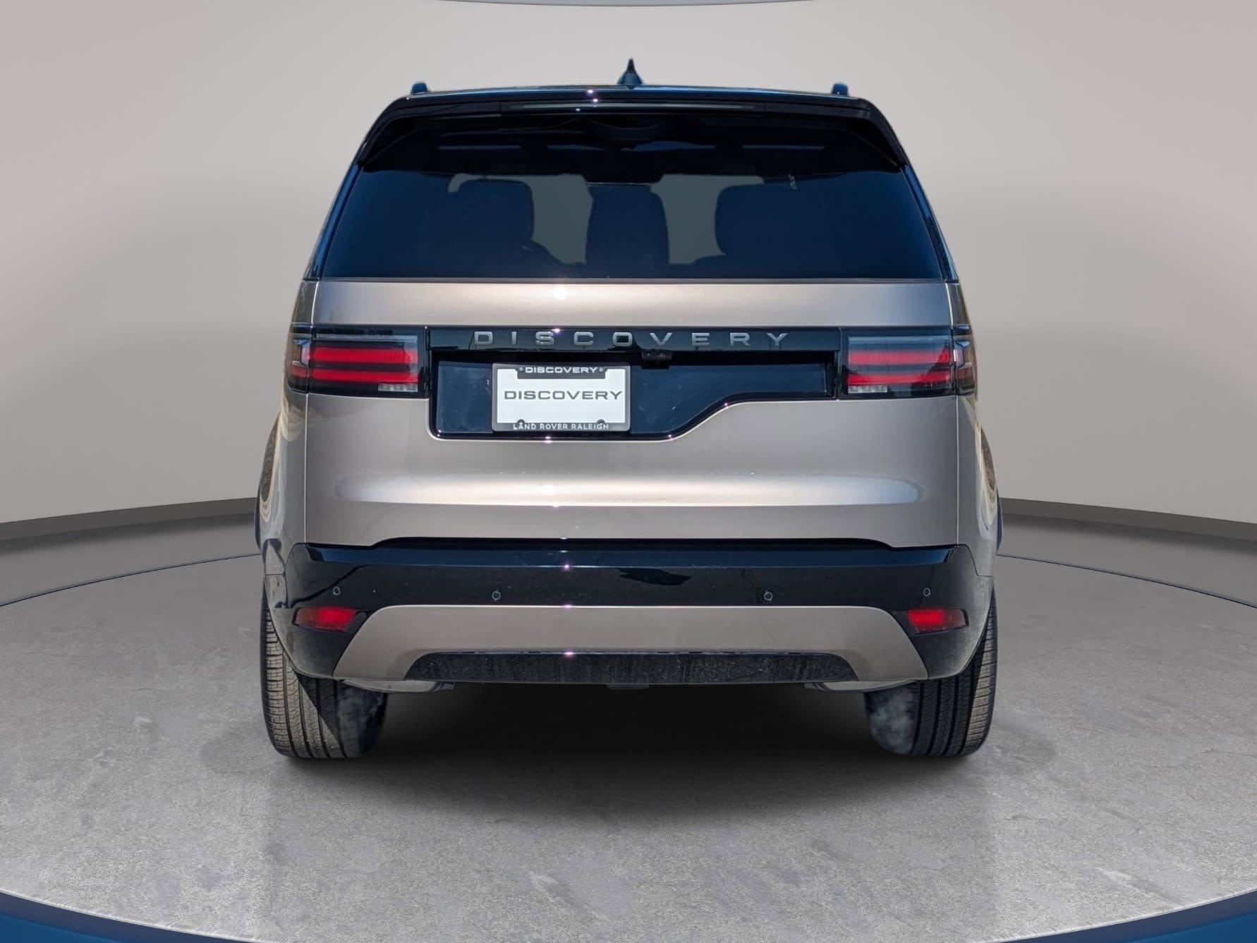 2026 Land Rover Discovery Dynamic SE - Photo 6
