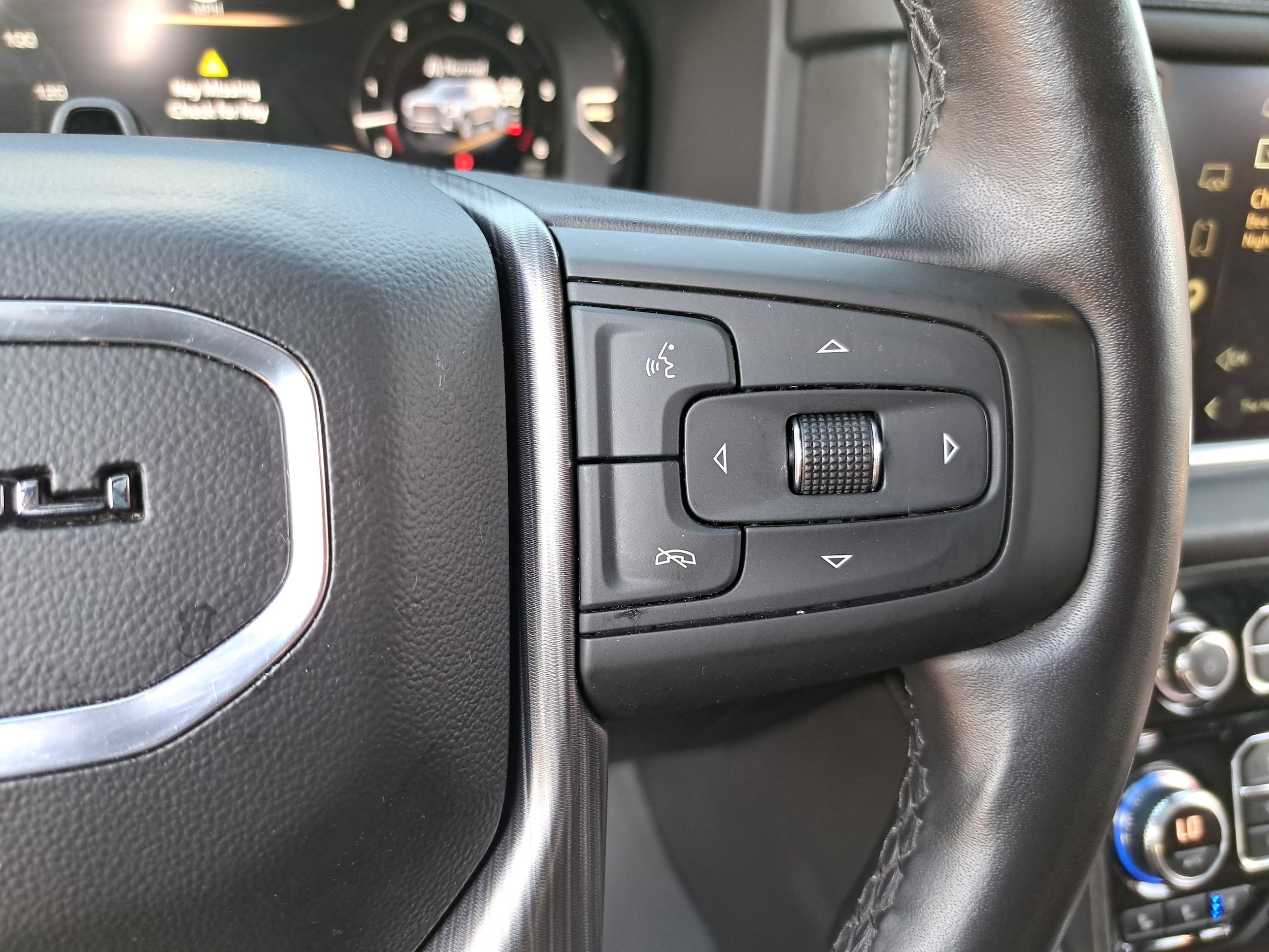 2023 GMC Yukon Denali Ultimate - Photo 20