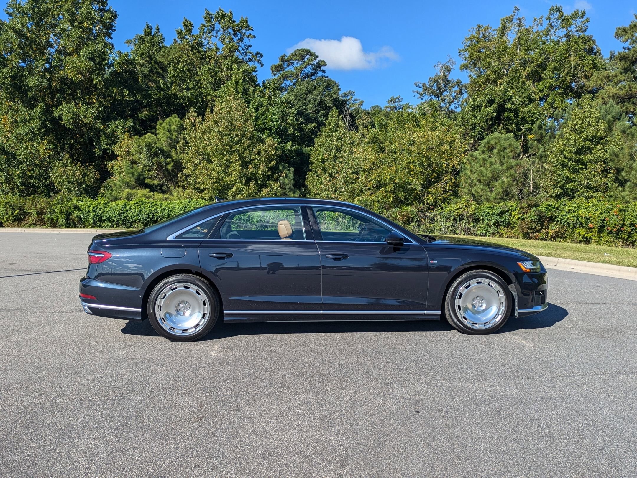 2021 Audi A8 4.0 Quattro L photo 4