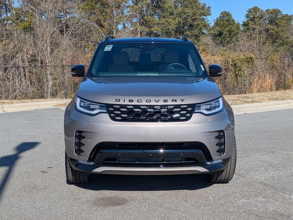 New 2026 Land Rover Discovery Dynamic SE SUV