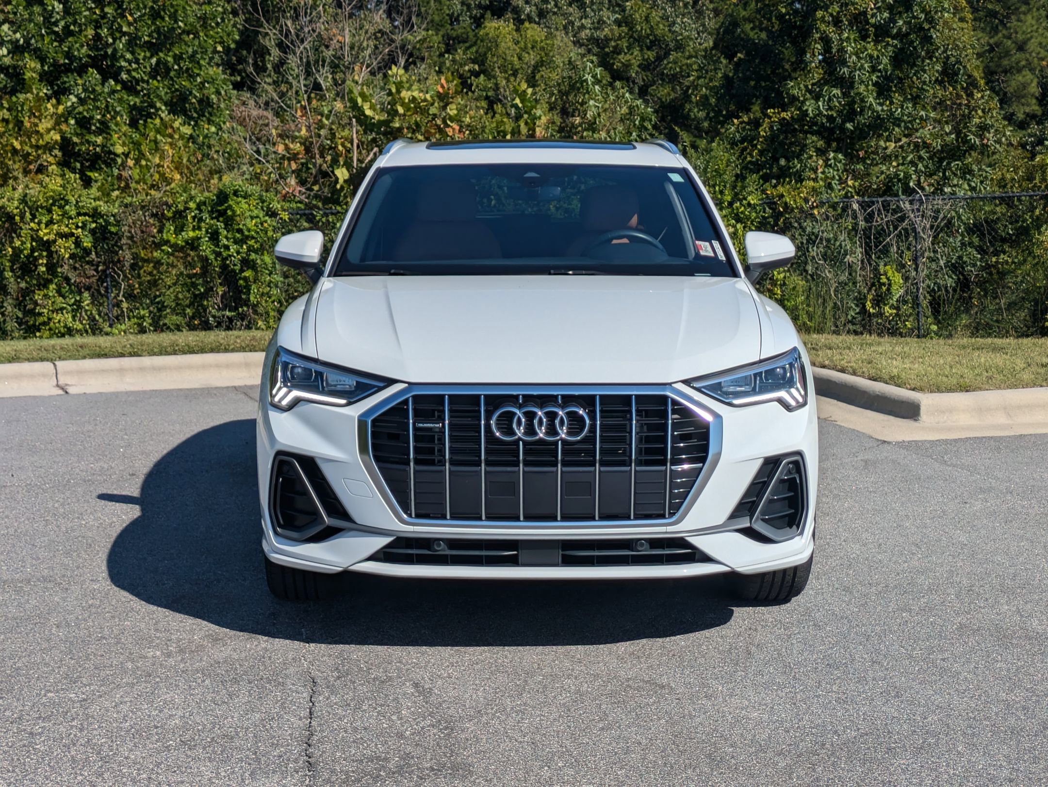 2023 Audi Q3 S line Premium photo 2