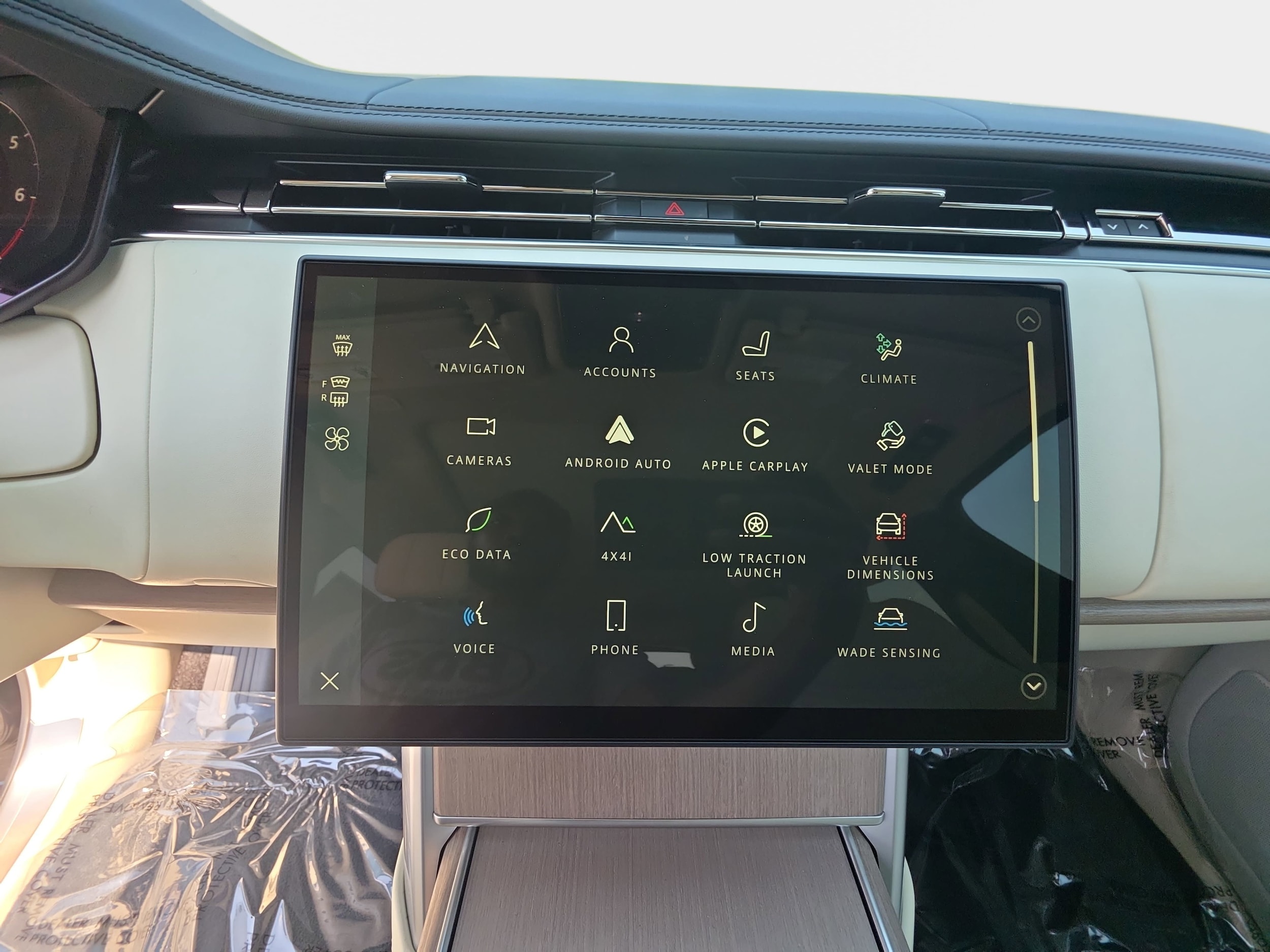 2026 Land Rover Range Rover SE - Photo 24