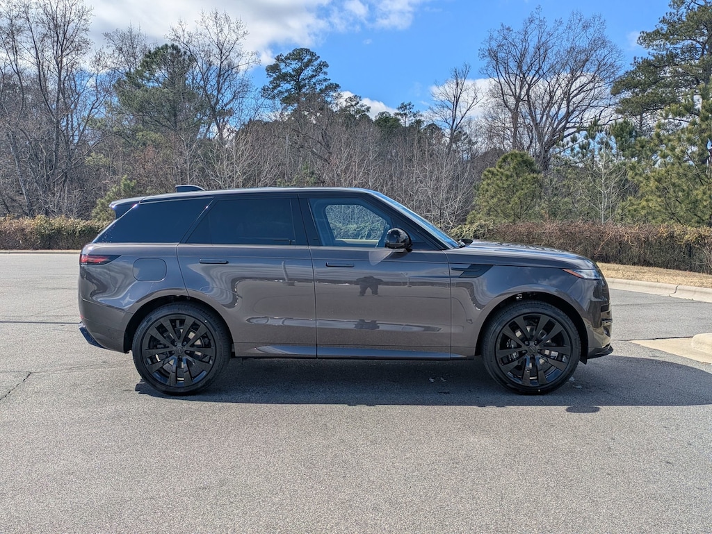 New 2026 Land Rover Range Rover Sport Dynamic SE SUV