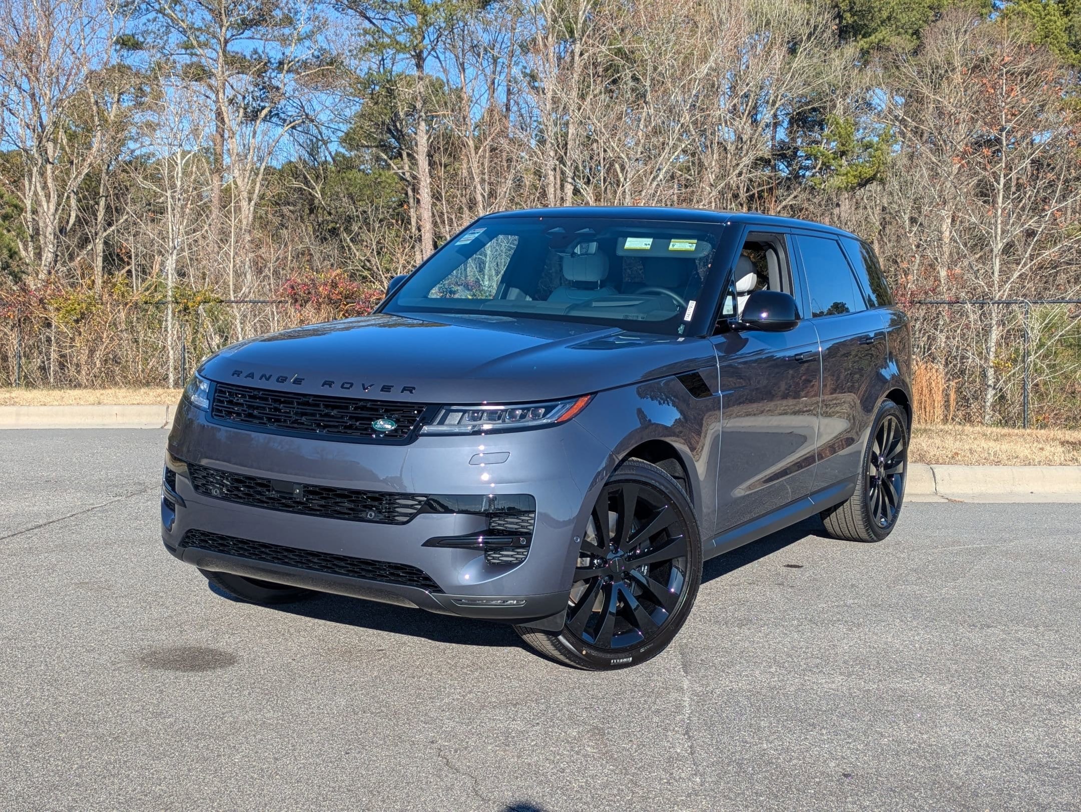 2026 Land Rover Range Rover Sport SE's photo