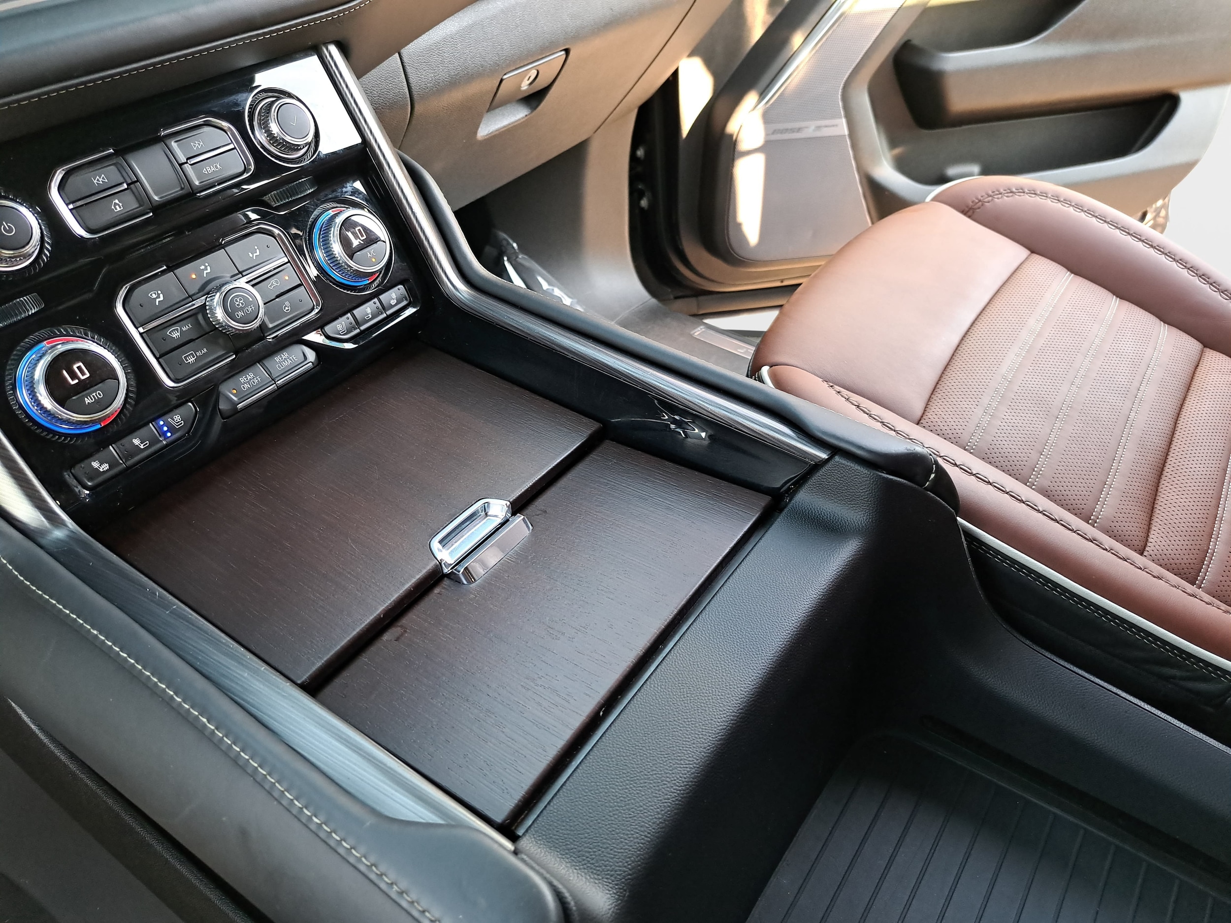 2023 GMC Yukon Denali Ultimate - Photo 26