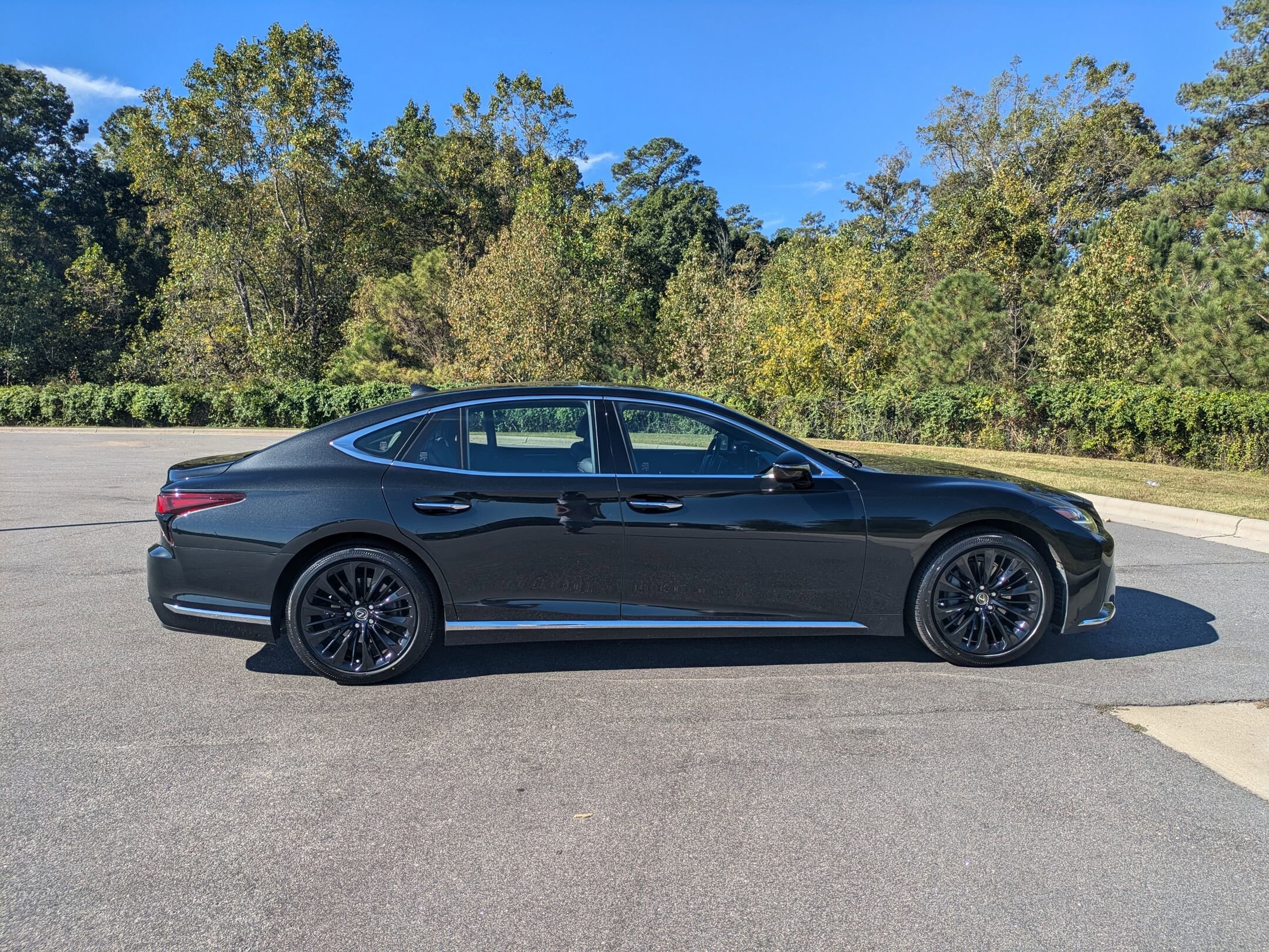 2021 Lexus LS 500 photo 4