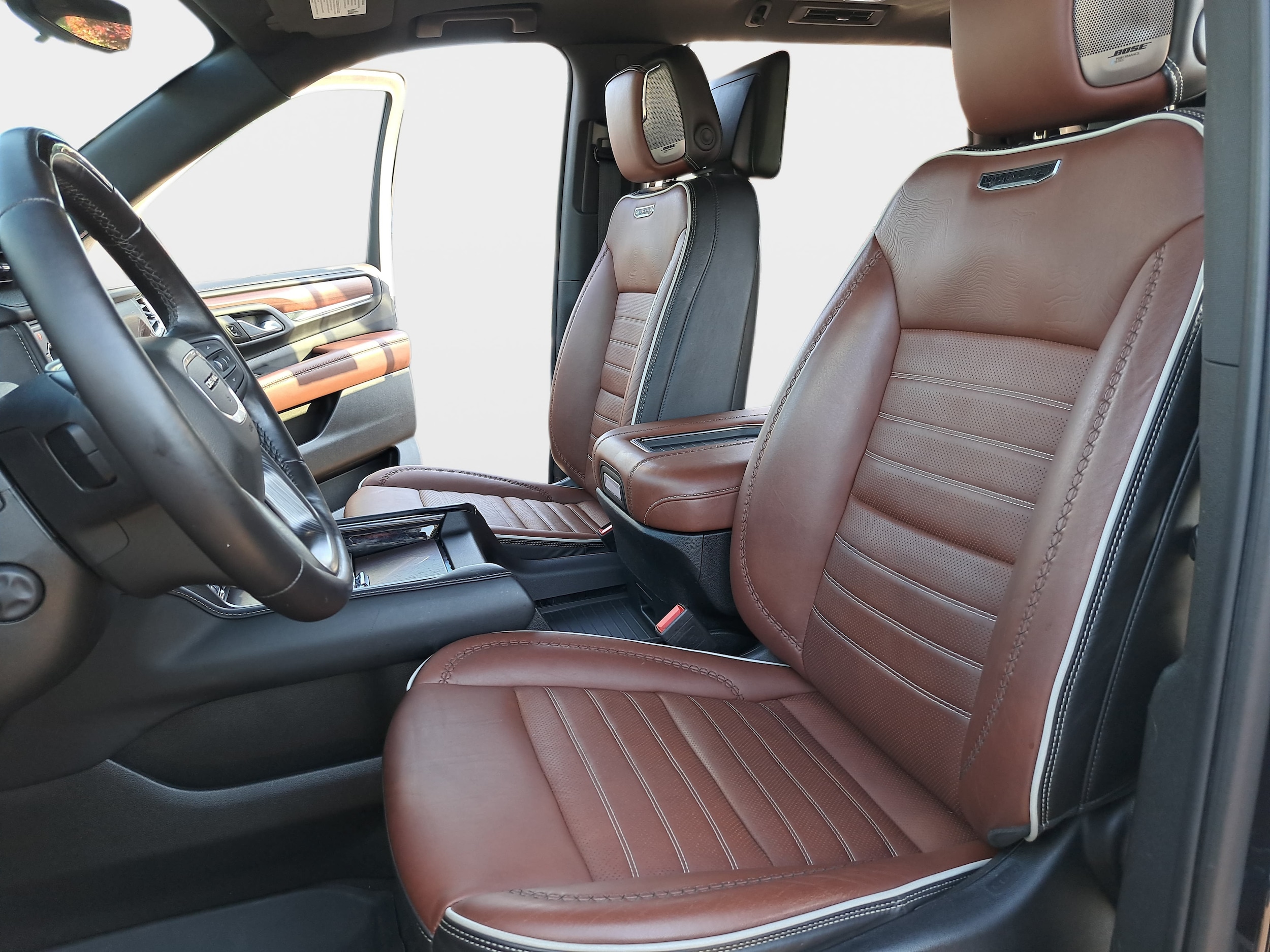 2023 GMC Yukon Denali Ultimate - Photo 17