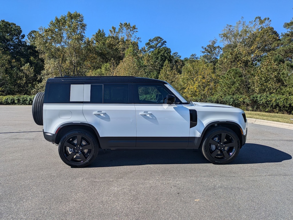 New 2026 Land Rover Defender 110 S 300PS SUV